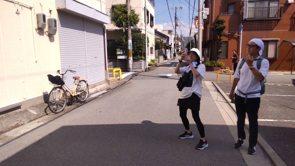 syoutarou33's tweet photo. 【平行と垂直・製作記録①】
改めて少しずつ振返っていきます。
何度か脚本打合せを行う中、佐藤Pから「以前お世話になった堺市を主舞台にしてはどうか」と提案があり百聞は一見に如かず……とシナリオハンティング。車で点と点を繋ぐのではなく、猛暑と豪雨の中 自転車でグルグルと巡りました。24/9月 https://t.co/M1ZV0wButu