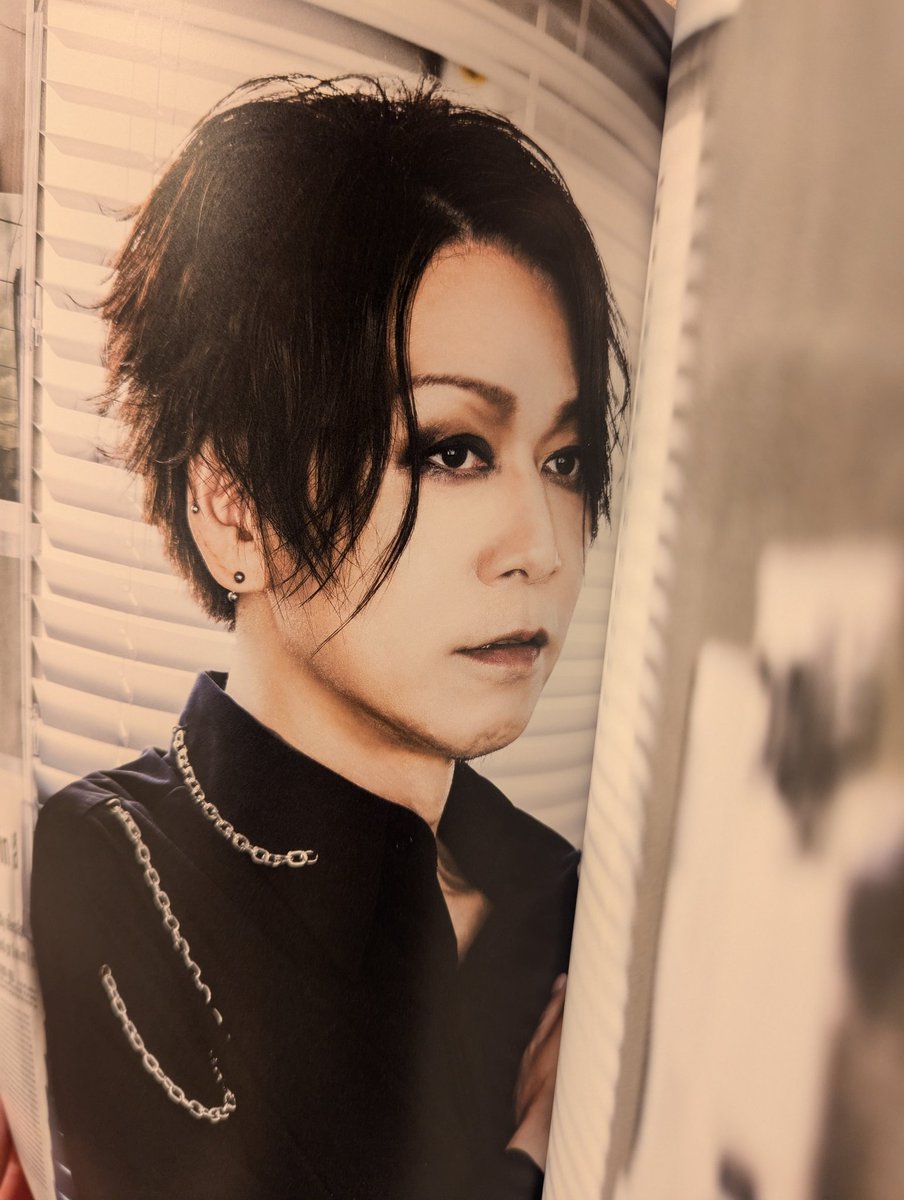 sa06010701's tweet photo. アキラさんソロ5周年🎉
の写真集とアルバム届いた💕
イケオジすぎてニヤニヤがとまらない🤤
ソロライブ楽しみだな☺️

#AKIRANAKAYAMA
#PlasticTree https://t.co/R3FLs6MhUh