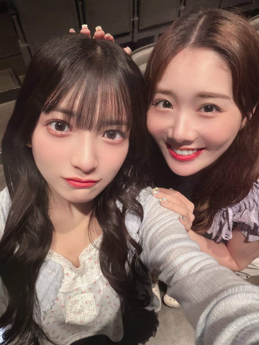 hiruta_airi's tweet photo. 舞台『#彼女のいない教室』
6日目 マチソワありがとうございました！

トークもダンスもありがと〜！撮ってくれた写真載せてくれてるのもみたよーー！らぶ

お昼にちゅるみさん、夜にあかりﾁｬﾝが来てくれたのだ！うれちみ🥲🤍🤍

明日もマチソワ2公演です！お待ちしておりますわ🐰 https://t.co/XzB1FZiSlk