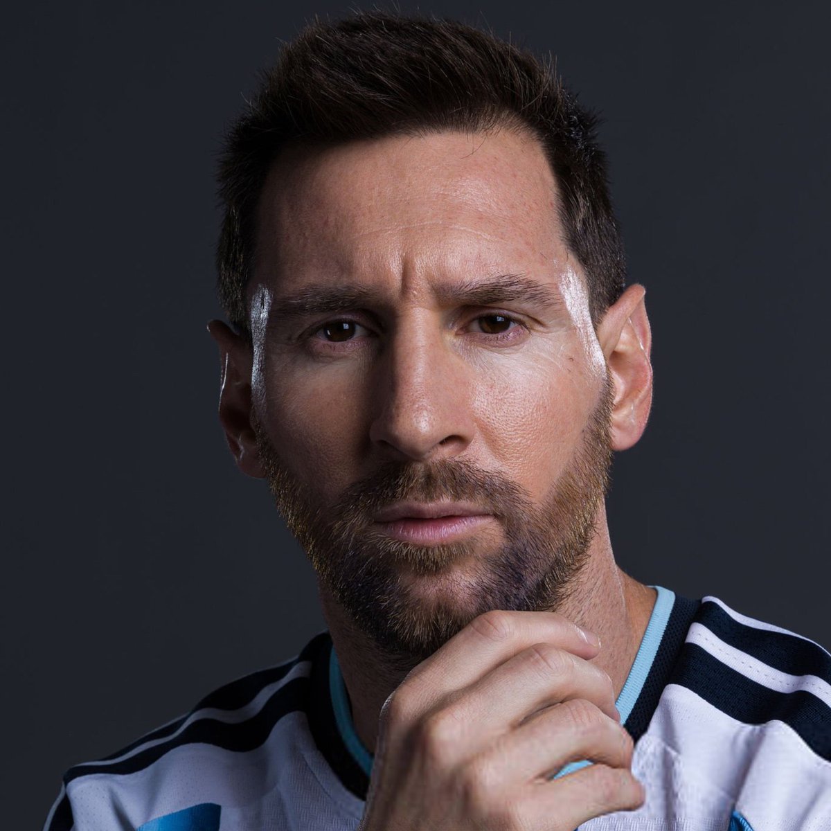 FullTime90X's tweet photo. 🇬🇧 Declan Rice: “We should enjoy Lionel Messi for as long as he plays because we won’t see another player like him for the next 1,000 years. He’s simply the greatest of all time.” 🐐🇦🇷⚽ https://t.co/uOzXH6rJj1