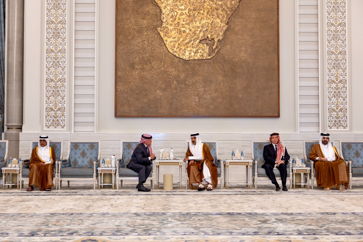 RHCJO's tweet photo. His Majesty @KingAbdullahII offers condolences to #Qatar Emir Sheikh Tamim bin Hamad Al Thani over the passing of his father, Sheikh Hamad bin Khalifa Al Thani, at Lusail Palace in Doha. 
#Jordan https://t.co/ok6sBs1QiH