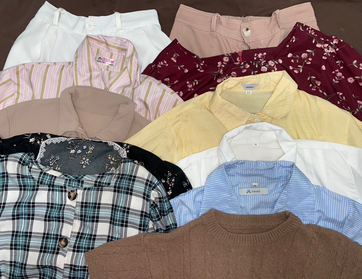 chyunscafe's tweet photo. halo malam all🤩‼️
aku mau tawarin baju celana ku yg udah ga kepake, harga 25-45k ajaa sdh include adm mostly from asoka, pengiriman 🍊dari jogja yaa https://t.co/FOu9Bg5LZS