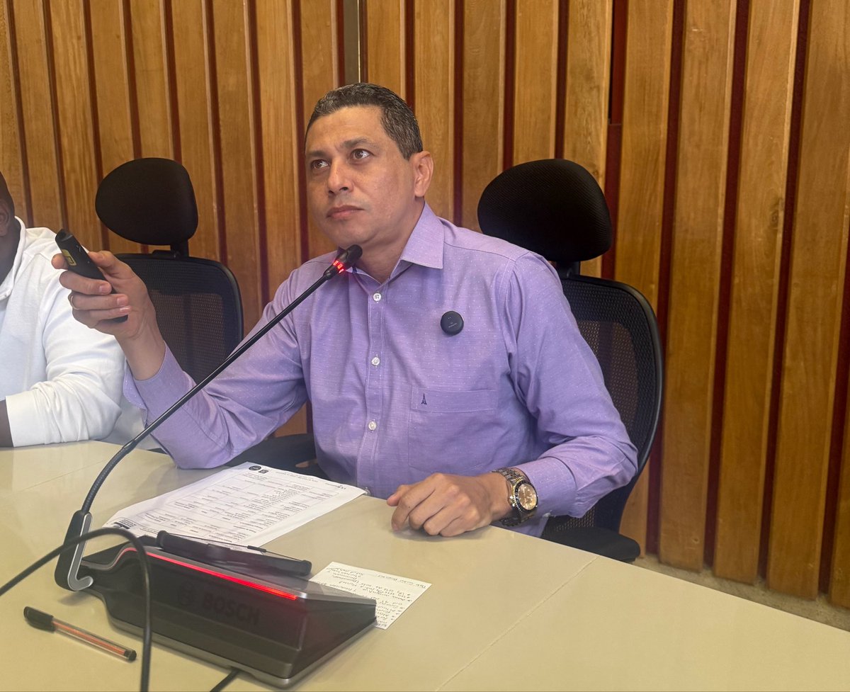 asambleadeant's tweet photo. "La salud mental de los niños, niñas y adolescentes, podría convertirse en una crisis de salud pública; por eso, este debate se realizó con el objetivo de conocer las estrategias que se están implementando en Antioquia, ¿cómo estamos identificando los riesgos y cuáles son las acciones para evitar esta crisis?" @CalyMauricio