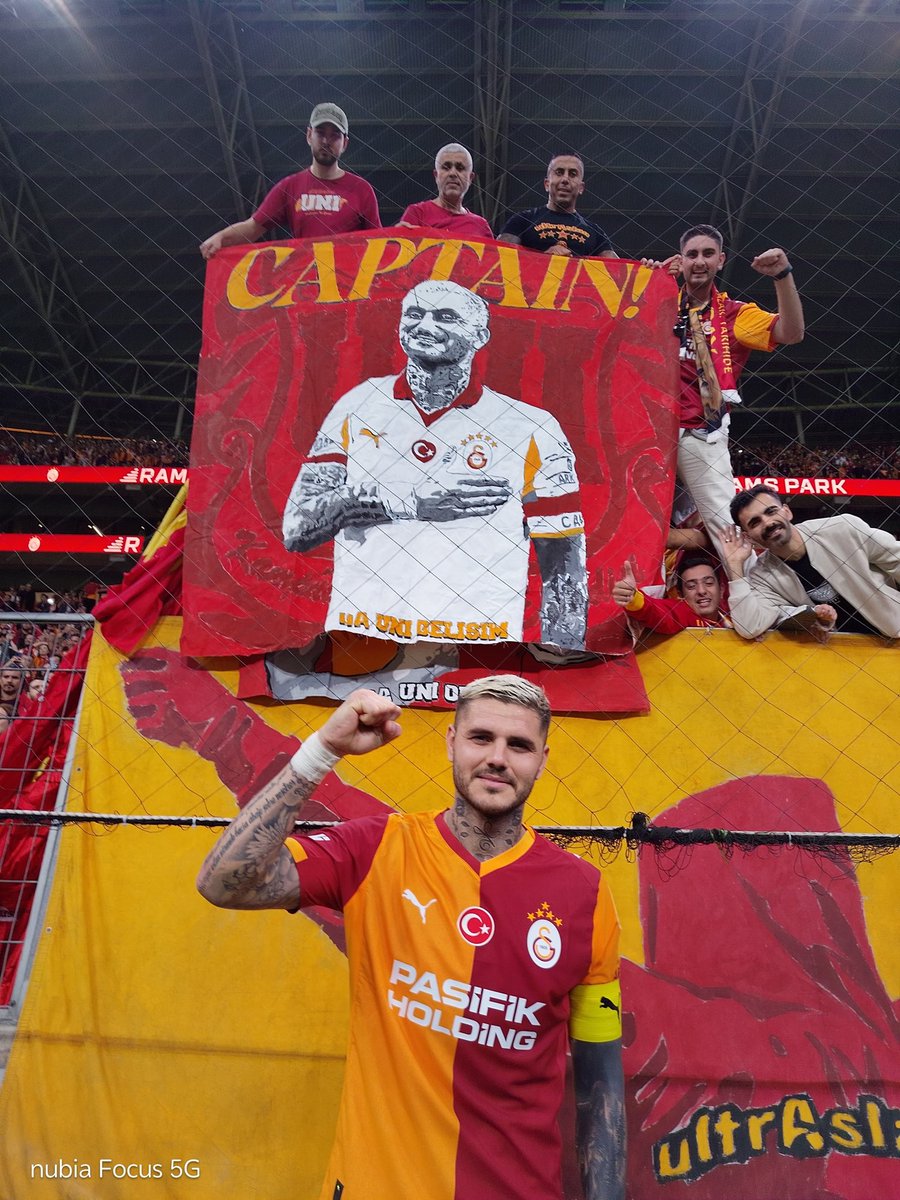 gelisimuauni's tweet photo. TEŞEKKÜRLER KAPTAN, TEŞEKKÜRLER EFSANE !

Böyle Bir Aşk Unutulmaz.

#uAUNIGELISIM #ultrAslanUNI https://t.co/ybYgzz3uPt