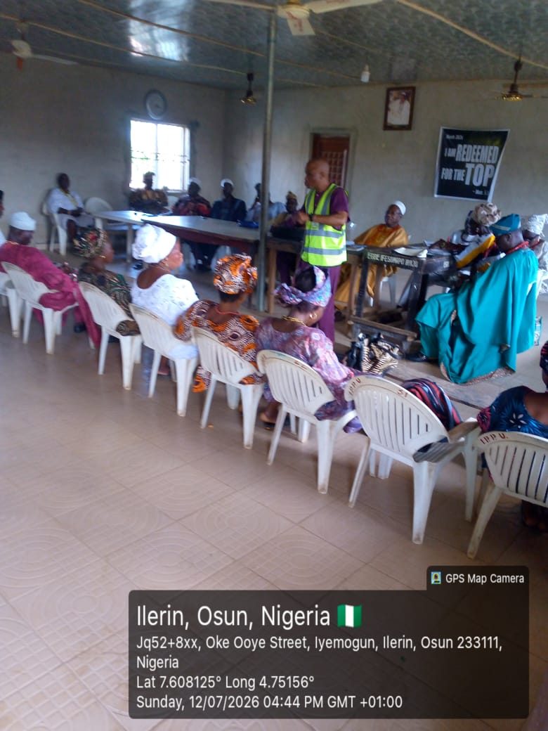 osun_noa's tweet photo. COMO Ilesa East L/G Oni James on Sunday 12th of July 2026 sensitizing the Arojo in Council at Irojo,Ilesa on voter's education under the following  heading:
-Campaign Against Voter Apathy/Appeal for large voters turnout.
-Enlightenment to shun votes buying.
-Sensitization on viol https://t.co/ABnJRzFCUh