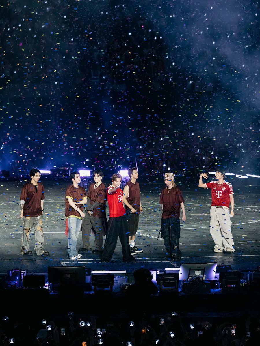 sodyna18's tweet photo. #BTS World Tour Arirang Munich 

[ 📷 ] BIG HIT MUSIC (1/2)

#BTS_WORLDTOUR_ARIRANG
#BTS_WORLDTOUR_ARIRANG_MUNICH https://t.co/a2VgA2mLA4