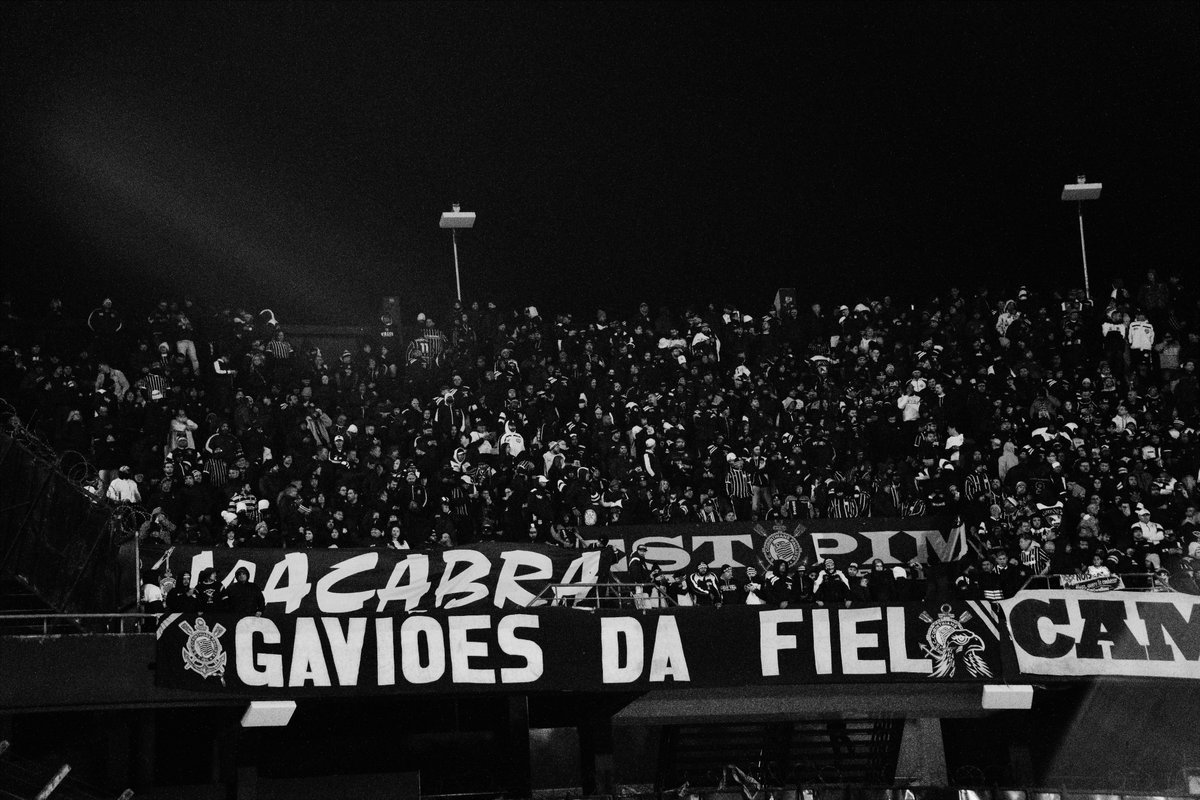 povotime1910's tweet photo. 🦅🗯️ | A diretoria da Gaviões da Fiel, membros do Conselho Deliberativo da torcida e associados ligados à Chapa 85 se reuniram com representantes do Ministério Público de São Paulo para acompanhar o andamento do inquérito civil que apura a necessidade de uma eventual intervenção judicial no Sport Club Corinthians Paulista.

Segundo a organizada, o procedimento segue em fase de investigação, com análise de documentos e coleta de informações, sem qualquer decisão tomada até o momento.

Em nota, a Gaviões afirmou que continuará colaborando com as autoridades e defendeu a atuação independente do Ministério Público para proteger o patrimônio do Corinthians e responsabilizar eventuais envolvidos em irregularidades.

📸 Davi Bittencourt / Time do Povo