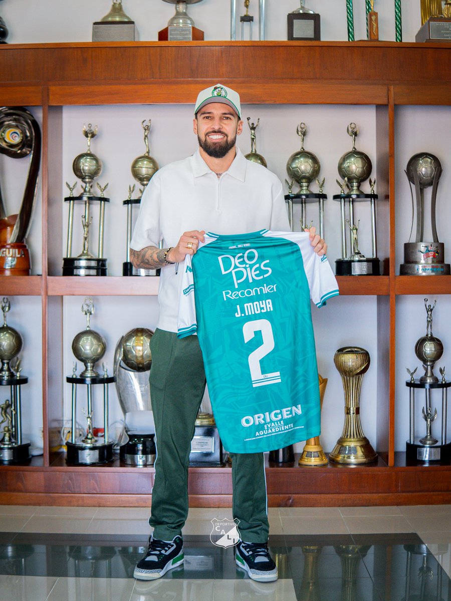 DeportivoCaliCP's tweet photo. ✍🏼 𝑱𝒐𝒔𝒆́ 𝑴𝒐𝒚𝒂 𝒇𝒊𝒓𝒎𝒐́ 𝒔𝒖 𝒄𝒐𝒏𝒕𝒓𝒂𝒕𝒐 𝒚 𝒚𝒂 𝒆𝒔 𝒐𝒇𝒊𝒄𝒊𝒂𝒍𝒎𝒆𝒏𝒕𝒆 𝒋𝒖𝒈𝒂𝒅𝒐𝒓 𝒅𝒆 𝒏𝒖𝒆𝒔𝒕𝒓𝒐 𝒑𝒍𝒂𝒏𝒕𝒆𝒍 𝒑𝒓𝒐𝒇𝒆𝒔𝒊𝒐𝒏𝒂𝒍 𝒎𝒂𝒔𝒄𝒖𝒍𝒊𝒏𝒐. 💚

Central de potencia, carácter y solidez defensiva, que llega para fortalecer nuestra última línea.

¡Bienvenido, José! 🫡