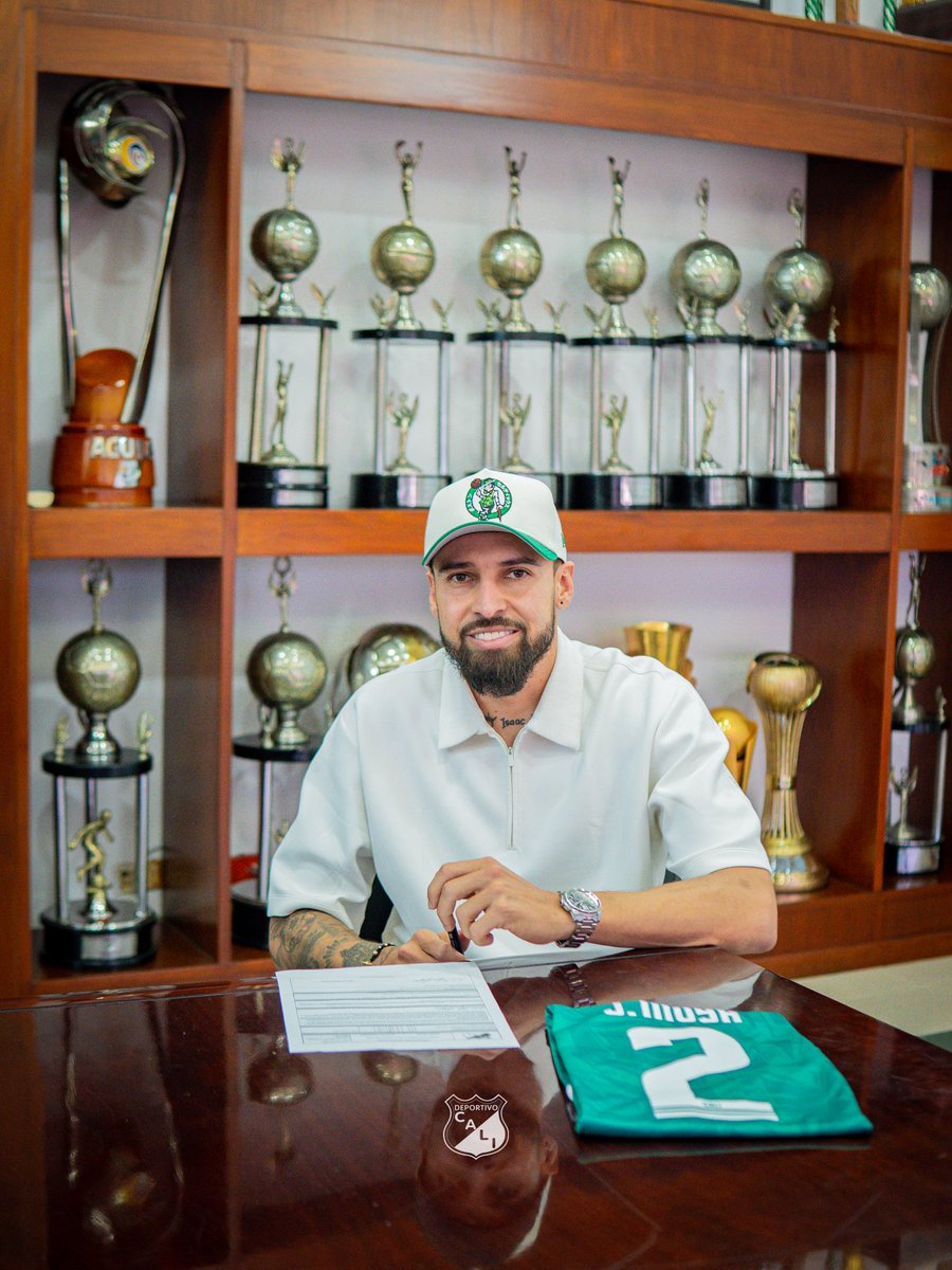 DeportivoCaliCP's tweet photo. ✍🏼 𝑱𝒐𝒔𝒆́ 𝑴𝒐𝒚𝒂 𝒇𝒊𝒓𝒎𝒐́ 𝒔𝒖 𝒄𝒐𝒏𝒕𝒓𝒂𝒕𝒐 𝒚 𝒚𝒂 𝒆𝒔 𝒐𝒇𝒊𝒄𝒊𝒂𝒍𝒎𝒆𝒏𝒕𝒆 𝒋𝒖𝒈𝒂𝒅𝒐𝒓 𝒅𝒆 𝒏𝒖𝒆𝒔𝒕𝒓𝒐 𝒑𝒍𝒂𝒏𝒕𝒆𝒍 𝒑𝒓𝒐𝒇𝒆𝒔𝒊𝒐𝒏𝒂𝒍 𝒎𝒂𝒔𝒄𝒖𝒍𝒊𝒏𝒐. 💚

Central de potencia, carácter y solidez defensiva, que llega para fortalecer nuestra última línea.

¡Bienvenido, José! 🫡