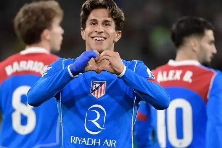 kirya_ug's tweet photo. This Simeone  guy can chase ball like he is on drugs. https://t.co/rEUoDXcszu