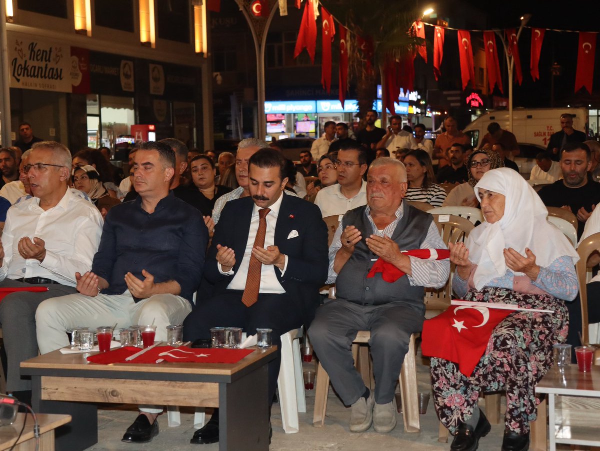 RmznTaskin's tweet photo. 15 Temmuz Demokrasi ve Milli Birlik Günü programımıza iştirak eden Koçarlılı hemşehrilerime şükranlarımı sunuyorum.

"Bizler, bir oldukça, beraber oldukça, kardeş oldukça Allah'ın izniyle bu milleti kimse yenemez."

Bir kez daha aziz şehitlerimizi rahmetle ve minnetle anıyor,kahraman gazilerimize sağlıklı bir ömür diliyorum.

#15Temmuz 
#ZaferinAdıTürkiye🇹🇷
#i̇radebizimzaferbizim