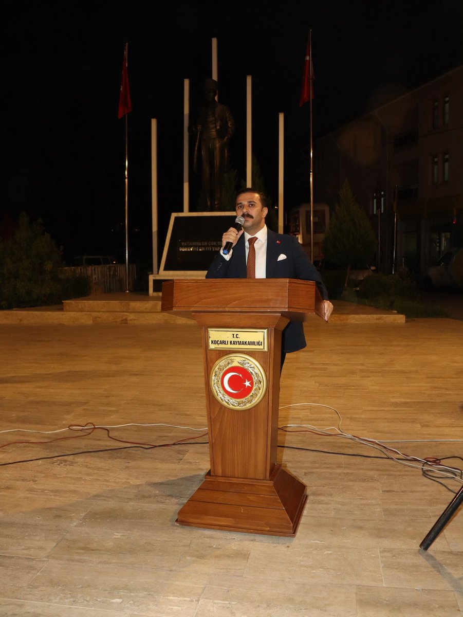 RmznTaskin's tweet photo. 15 Temmuz Demokrasi ve Milli Birlik Günü programımıza iştirak eden Koçarlılı hemşehrilerime şükranlarımı sunuyorum.

"Bizler, bir oldukça, beraber oldukça, kardeş oldukça Allah'ın izniyle bu milleti kimse yenemez."

Bir kez daha aziz şehitlerimizi rahmetle ve minnetle anıyor,kahraman gazilerimize sağlıklı bir ömür diliyorum.

#15Temmuz 
#ZaferinAdıTürkiye🇹🇷
#i̇radebizimzaferbizim