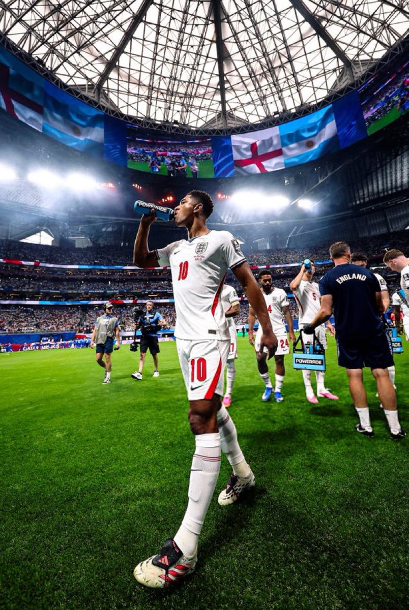 theMadridZone's tweet photo. WHAT A PIC! 🥶 https://t.co/P7lcLuouq9