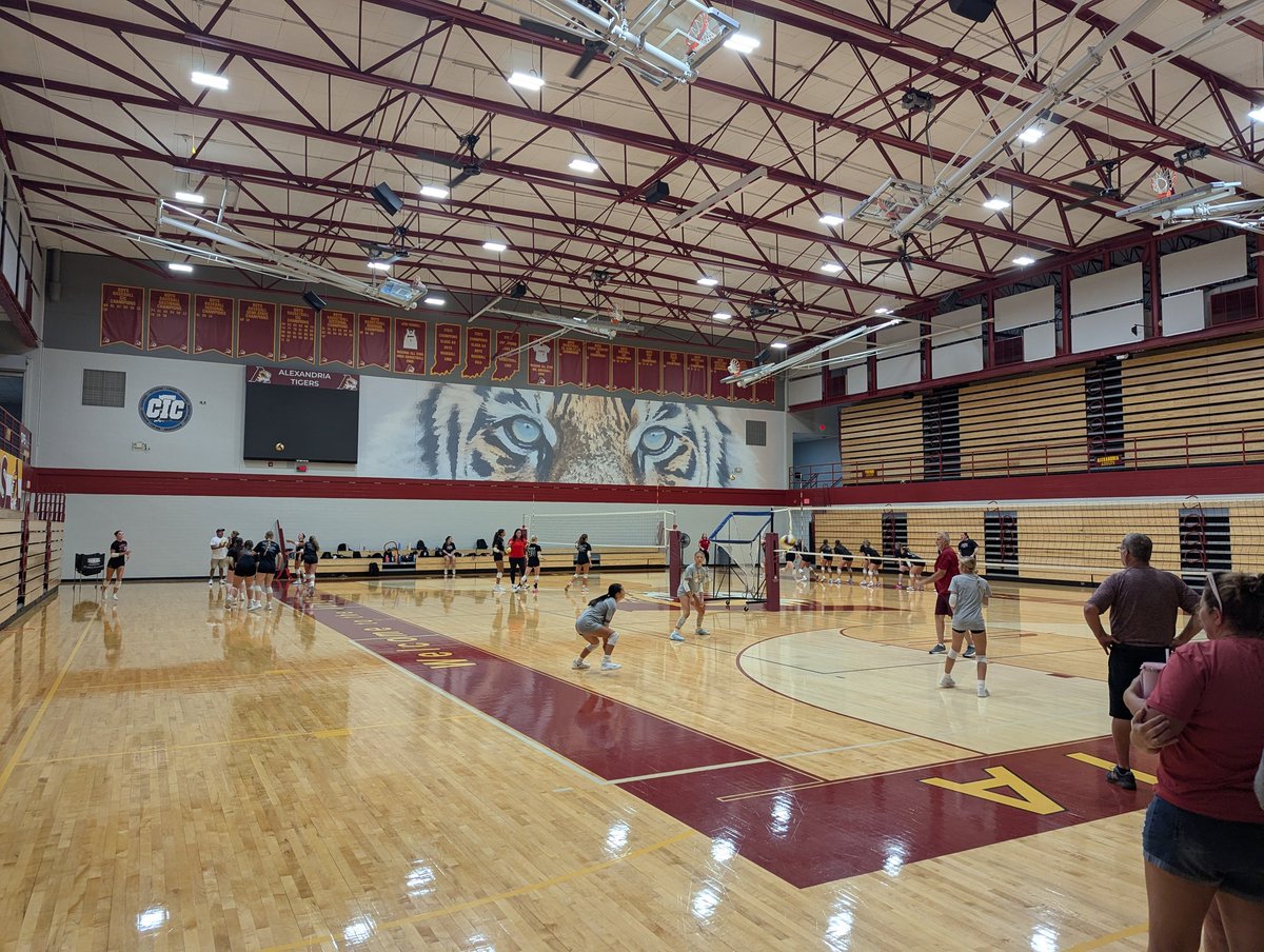 hunt_Rob's tweet photo. There be volleyball up here in the jungle! @amhs_vb, @LapelVB and @FHSEagle_VB are in action as well Misssissinewa. Good chance to preview some of the local talent. https://t.co/nsloFaCWrX