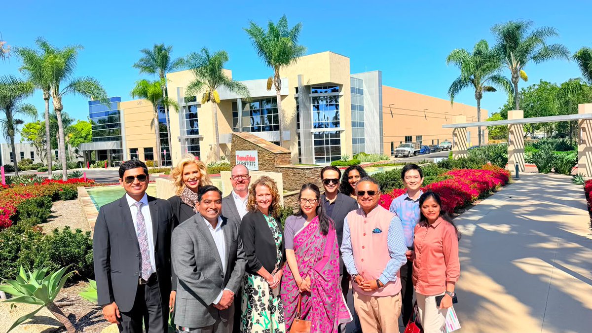 CGILosAngeles's tweet photo. Amb. Namgya C. Khampa, Deputy Chief of Mission, and CG @drkjsrini visited Thermo Fisher Scientific’s Carlsbad facility to learn more about the company’s work, its growing presence in India and its latest life-sciences technologies. The visit included discussions with the leadership team and a guided lab tour.

@MEAIndia @IndianEmbassyUS @IndianDiplomacy @thermofisher @DBTIndia @Pharmadept @Ashley_VanZ  #CarieKeller #RossWhittaker #NamrithaRavinder #SeanChang

#IndiaInLA #IndiaUS #IndiaInUSA #IndiaUSPartnership #IndiaUSTech #ThermoFisherScientific #LifeSciences #Biopharma #LabInnovation #IndiaBiotech #TechnologyDiplomacy #CGILosAngeles