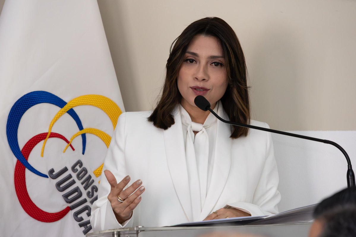 CJudicaturaEc's tweet photo. Durante su intervención, la presidenta destacó que esta alianza estratégica fortalece la gestión de la #FunciónJudicial. "Nos marca un camino claro: transparencia, independencia judicial, meritocracia, transformación digital, acceso a la justicia y modernización institucional", enfatizó.

La @ESPEU suma aval académico. ESPE-INNOVATIVA aporta capacidad tecnológica. El CJ define las directrices y garantiza que cada acción responda a los intereses del sistema de justicia. 

#JusticiaConIndependenciaCJ ⚖️