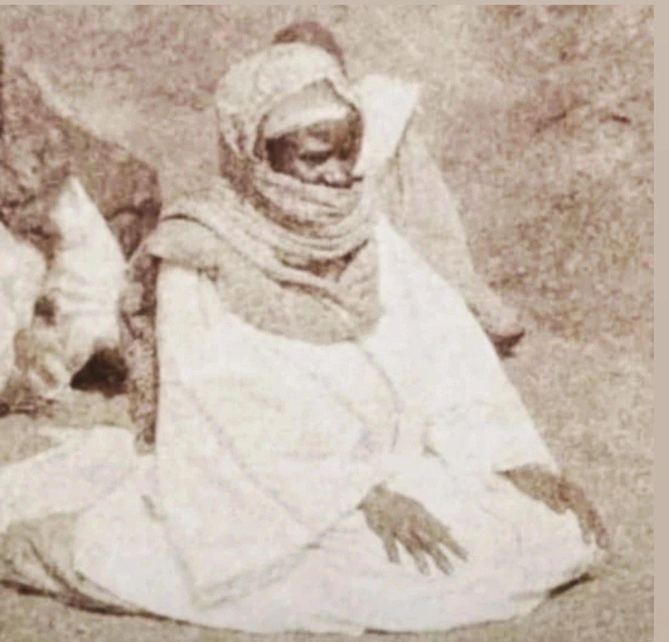 SalihFadal's tweet photo. Demb amoul morom taye amoul morom té douko ame euleuk Borom diakay guédj gui Ahmadou Sokhna Bousso missi deukoub bopam Borom #18Safar🤍
#Safar https://t.co/5HC5sUBDYb