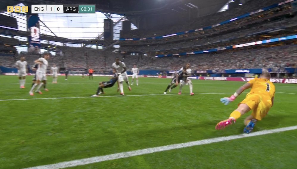 juhb05's tweet photo. 📸 What a save... https://t.co/2h0PC210FU
