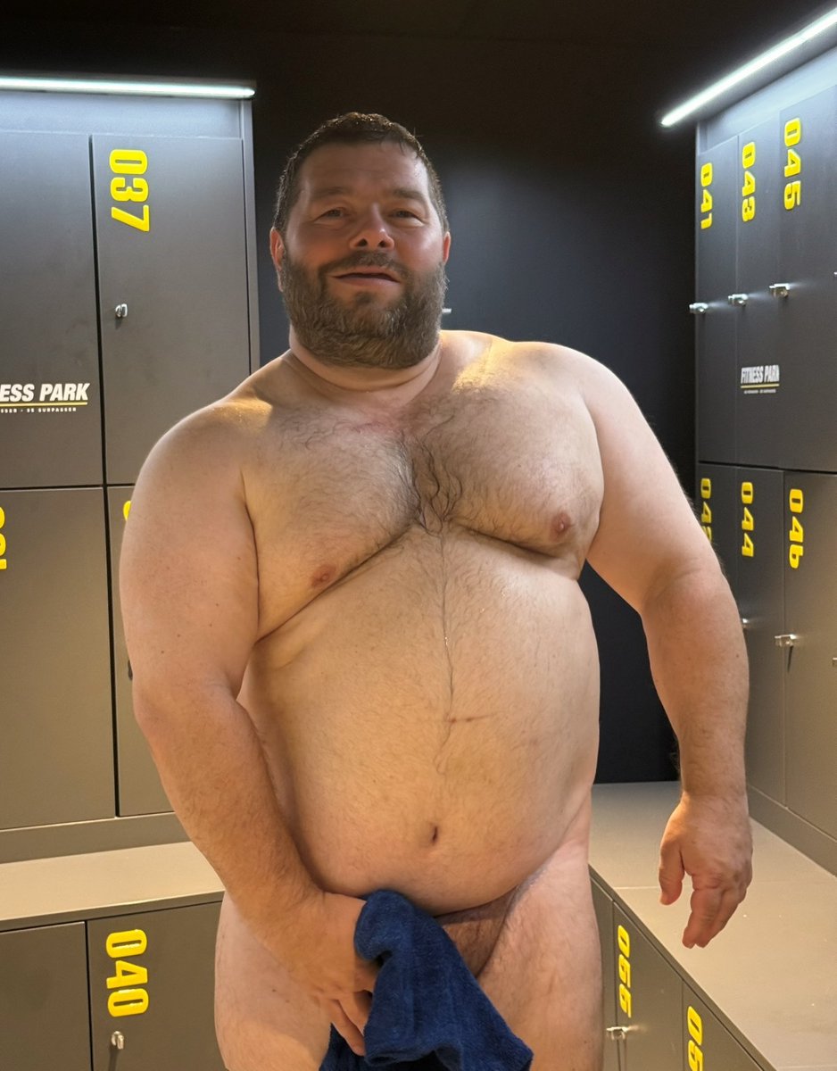 whowantsbear's tweet photo. Feel great after a good shower ! #gaybear #bearforbear https://t.co/Qi06izpWy3