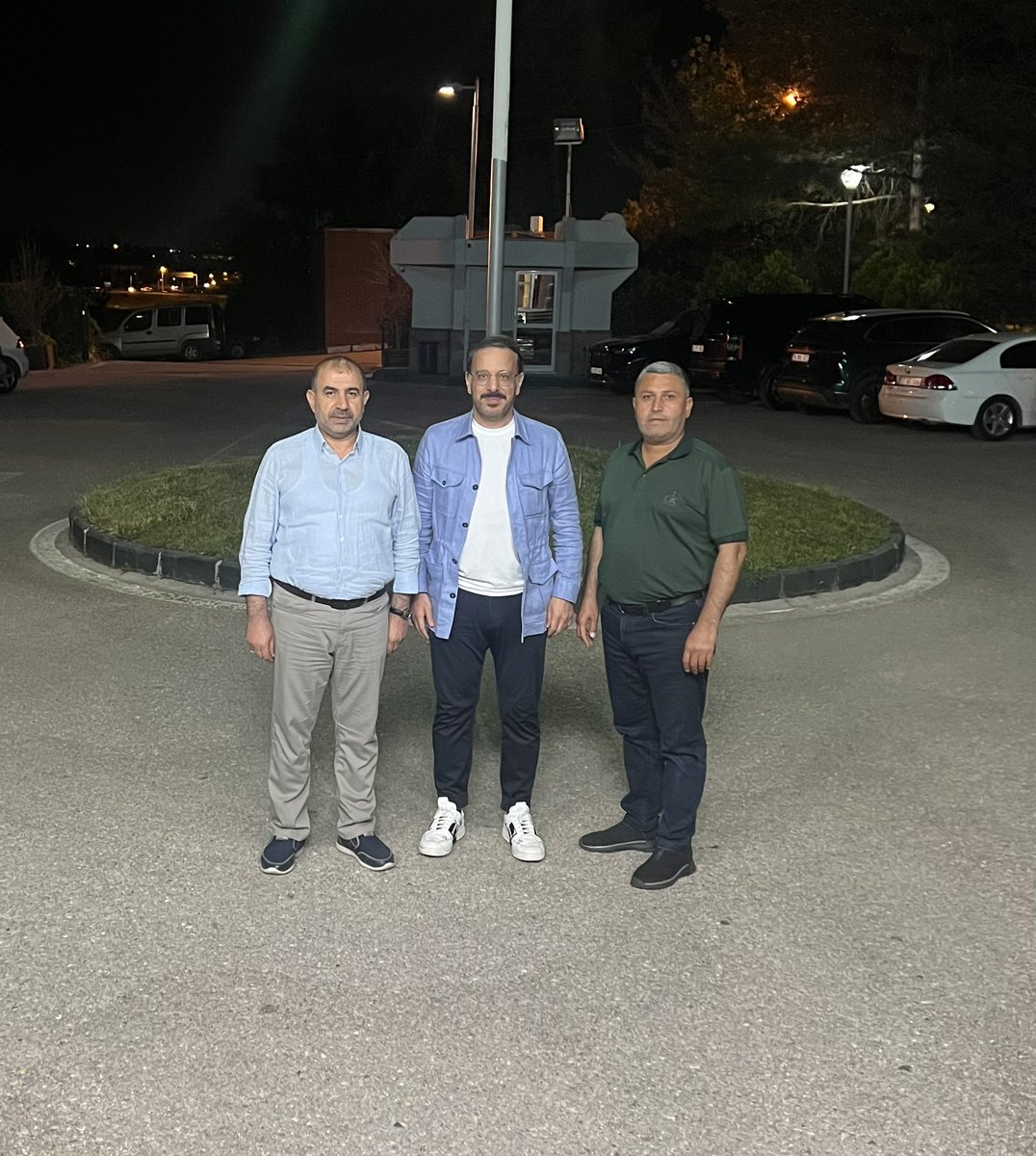 msaitardan's tweet photo. 📍 Ankara

Ak Parti Genel Merkez Siyasi ve Hukuki İşler Başkan Yardımcısı ve 26. Dönem Şanlıurfa Ak Parti Milletvekili 
@KmlttinYlmztkn in misafiri olduk. 
Sayın Vekilimize misafirperverliği ve hoş sohbeti için teşekkür ederiz.
@Akparti @Hayati_Yazici @abuyukgumus https://t.co/C8OEofzzZv