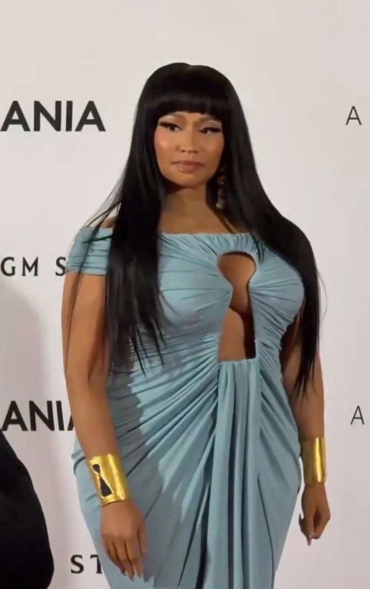 diorthyst's tweet photo. PSA:

Bardigang and BeyHive have begun spreading edited content of Nicki Minaj.

Real                                  Edited https://t.co/Xj6LpMxMpV