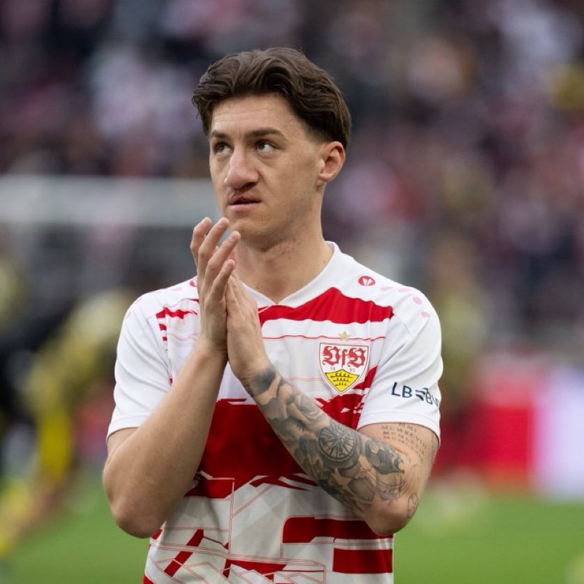 RedDevilSte2003's tweet photo. 🚨 NEW!

Manchester United have long admired Angelo Stiller but are not expected to sign him despite scouting him extensively. His €40m release clause expires today.

[@BILD] https://t.co/O87O6IiEF5