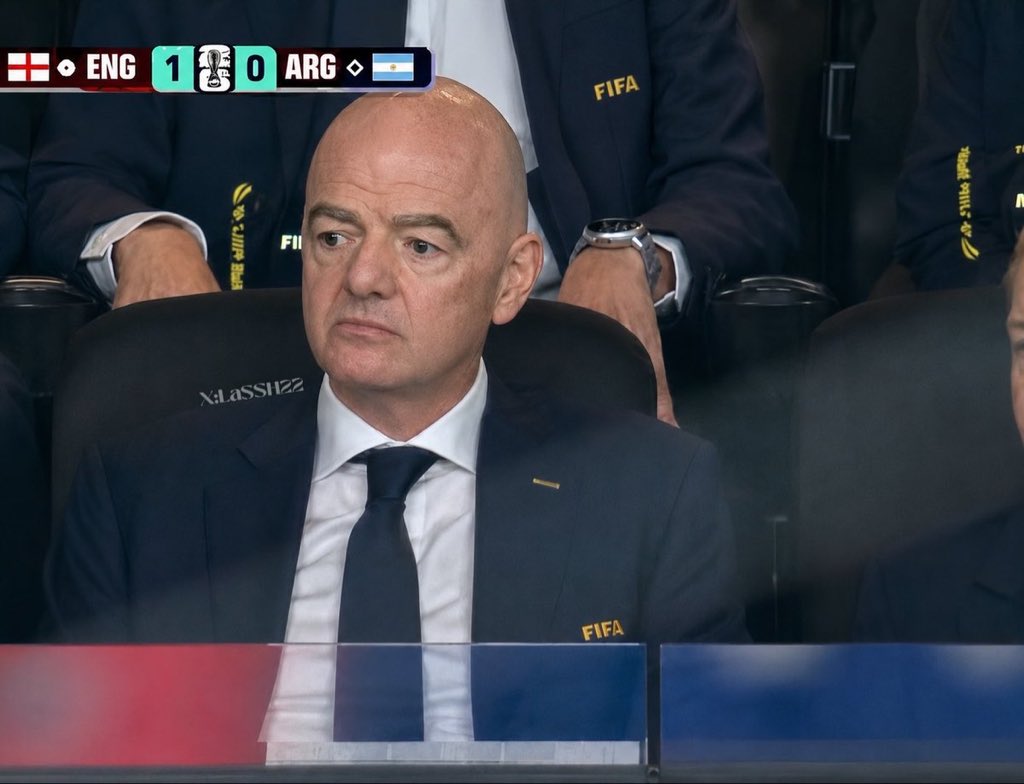 CristianoXtra_'s tweet photo. Why is he upset? 😭 https://t.co/j7snHkLeaf