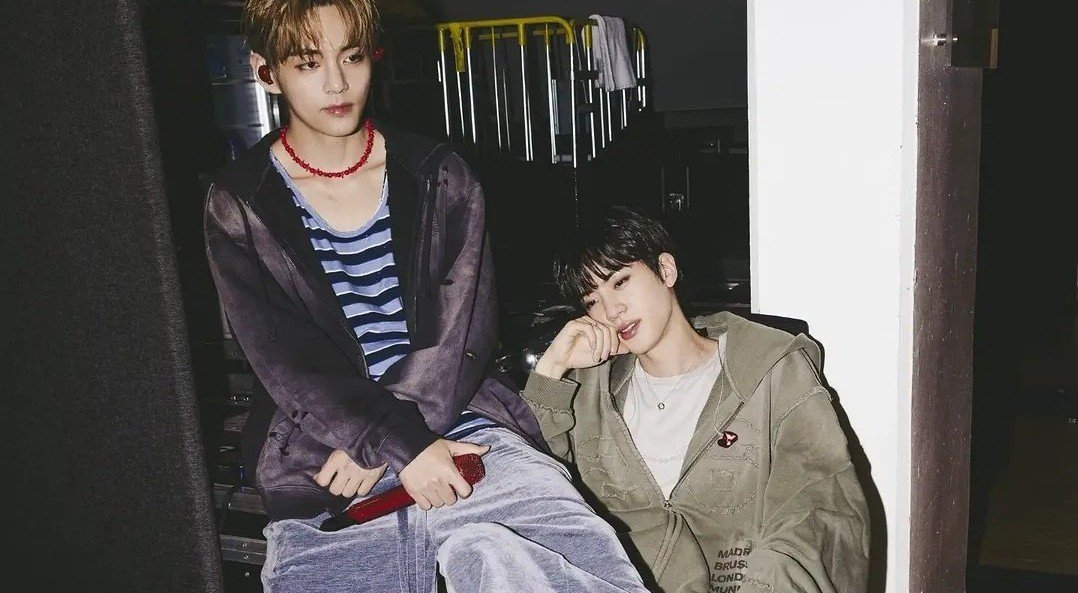 thvdiaries's tweet photo. nothing is more comfortable than seokjin's lap https://t.co/50u8dUIiaG