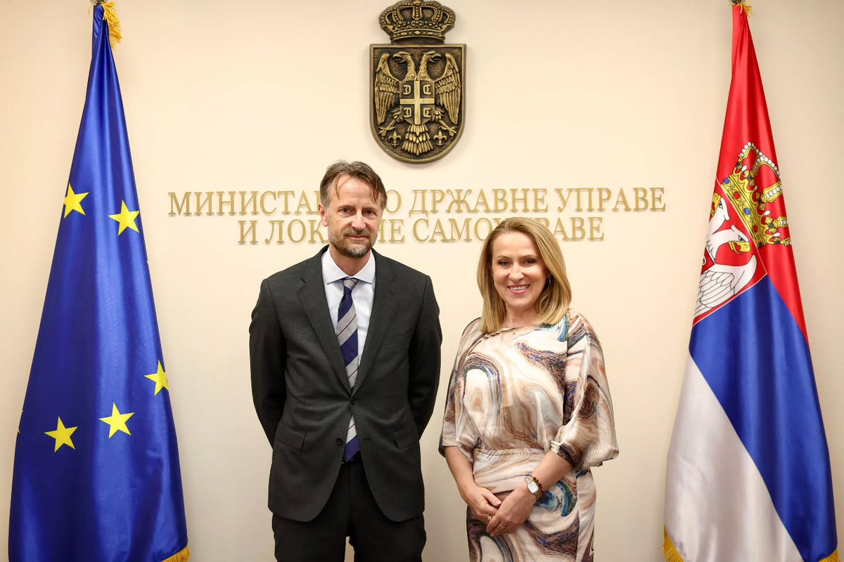 admirim's tweet photo. It turns out Paunovic is deeply involved in EU-funded projects. Here she is with the EU Ambassador to Serbia, @vBeckerath.

Beckerath has yet to comment.

How can this person have any say on projects funded by EU taxpayers? Will the EU at least cut off contact with her? https://t.co/sZe5dF56AB