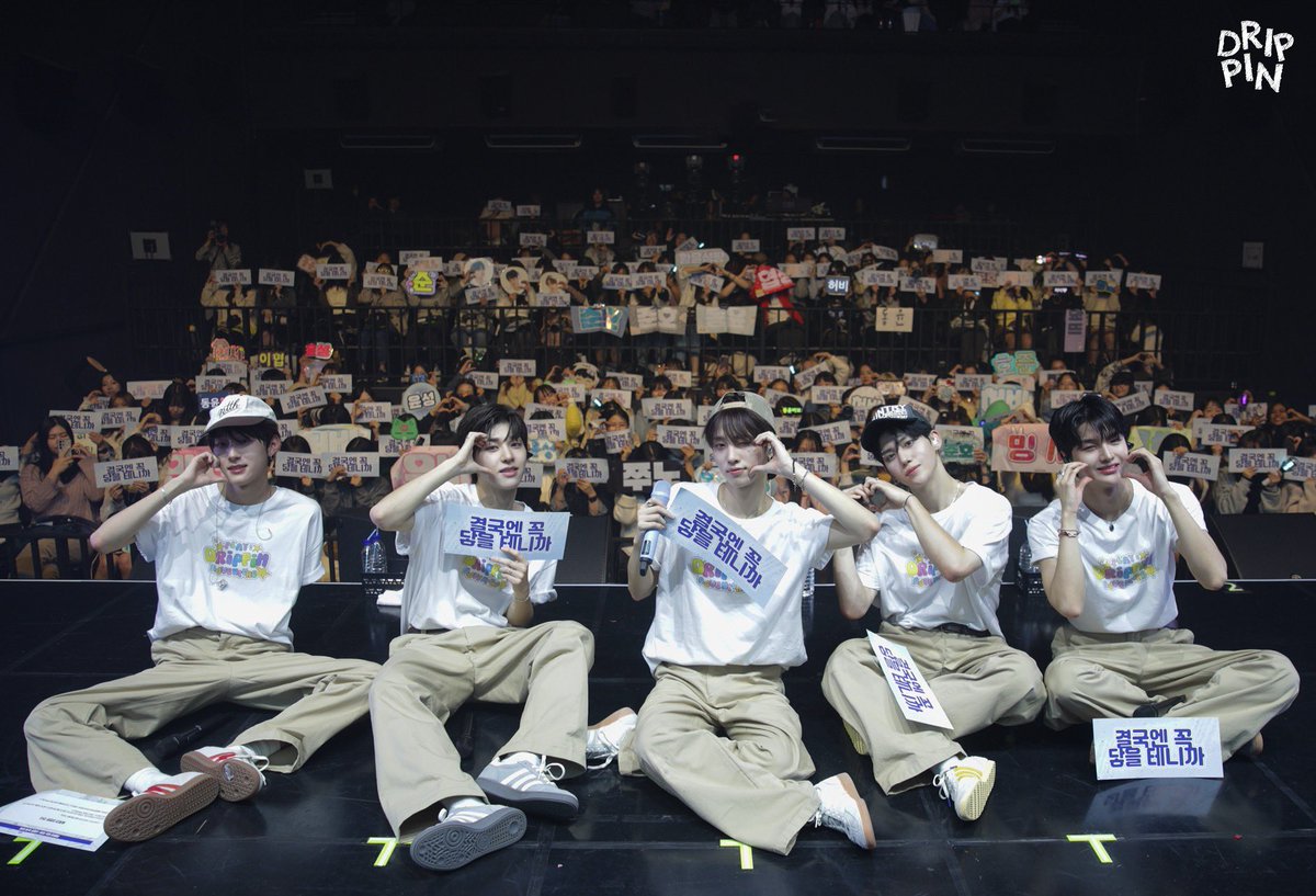 cerise1030's tweet photo. How about another fan concert once Yunseong return? 🥰 @DRIPPIN https://t.co/IaInI1UPij