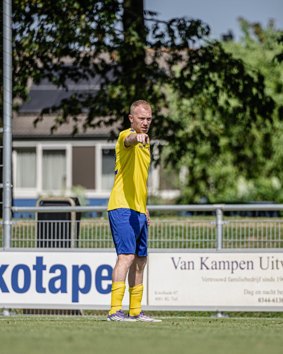 SKBeveren's tweet photo. 🤝 𝑨𝒍 𝑾𝒂𝒔𝒍 𝒗𝒔 𝑺𝑲𝑩 📸

🟡🔵 #TrotsTrouwTerug https://t.co/mu9f6RXvdh