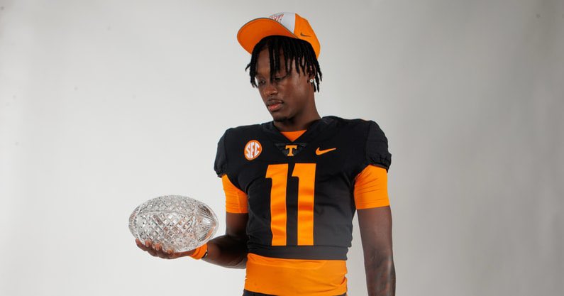 ZeroContextVols's tweet photo. Would you consider an 8-4 season with a true freshman QB and a new DC a success? https://t.co/NYR1UHe7Yp