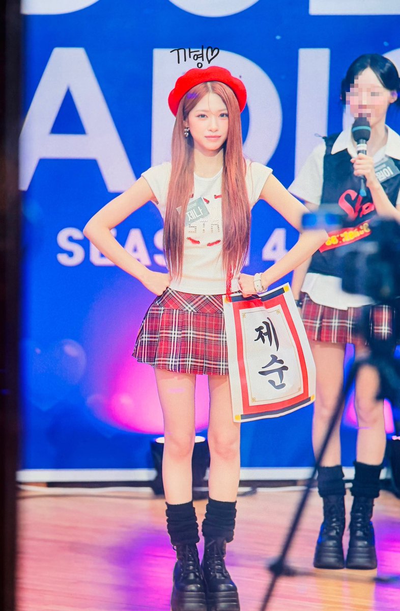 ZN081127's tweet photo. 260715 프리뷰

#리센느 #RESCENE 
#제나 #ZENA
@RESCENEofficial https://t.co/g6uk5PLBqd
