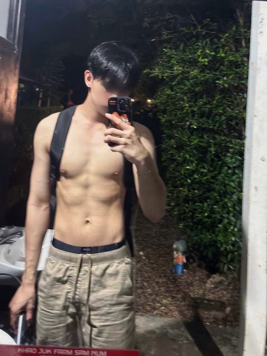 __bbntp's tweet photo. 💦 https://t.co/VeDY50AKvl