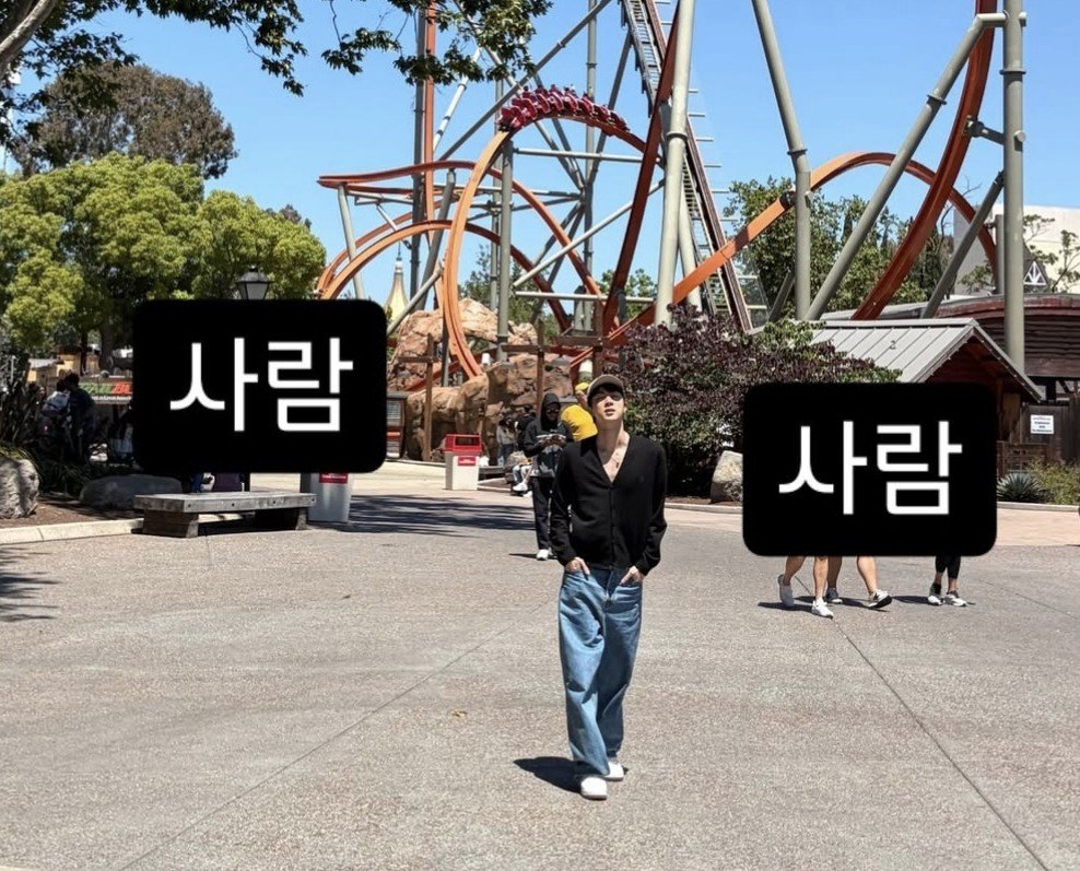 myyouwithjk's tweet photo. so cute how jin censors people with a "people" caption😭 https://t.co/2hBAvrykeh