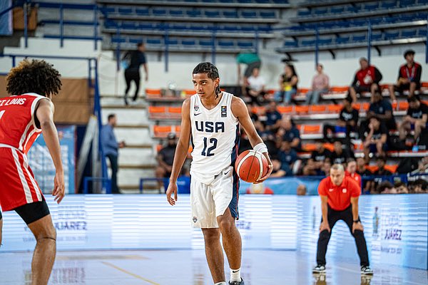 jalenpolobrown's tweet photo. Where Texas stands with some of the nation’s top 2027 prospects🏀

• 5⭐️ PG Beckham Black
• 5⭐️ C Darius Wabbington
• 5⭐️ PG Reese Alston
• 4⭐️ PG Navorro Bowman Jr., and more

🔗Read more here🔗: https://t.co/srsuFfnaUT https://t.co/AubqHZWaFO