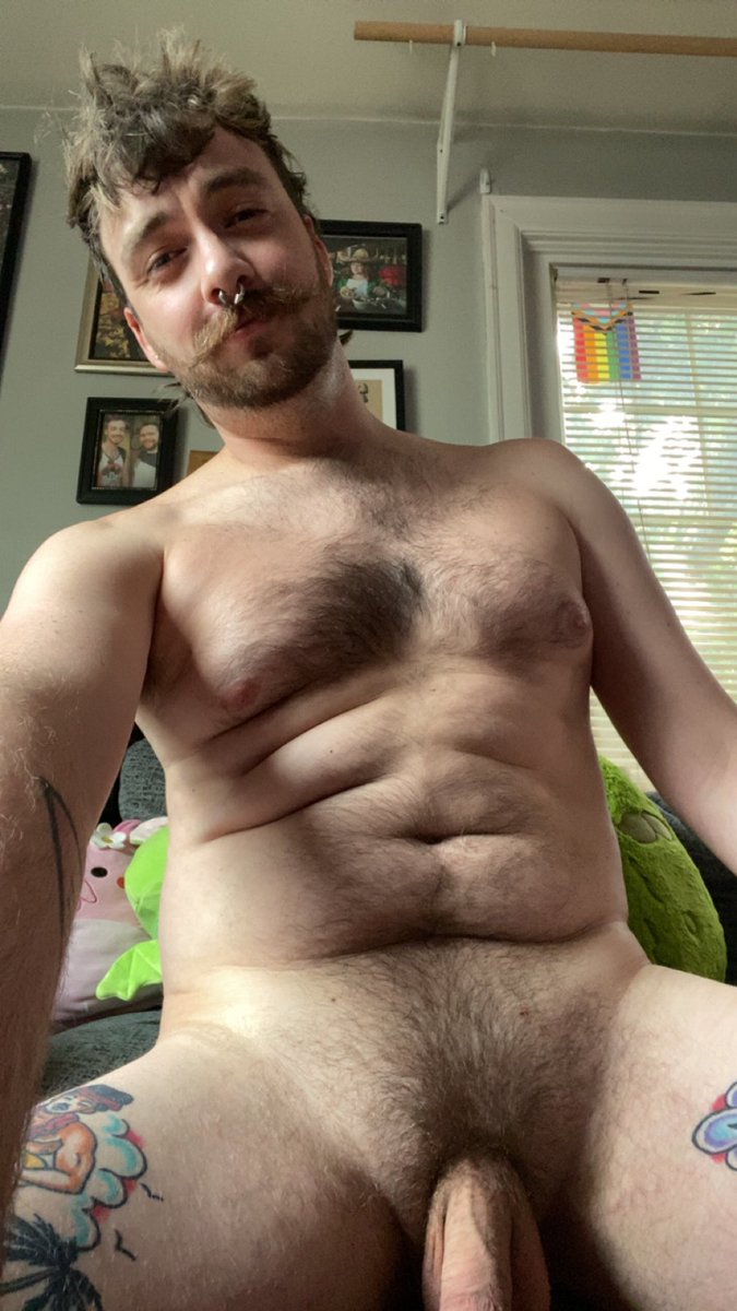 Unicornzcm's tweet photo. Hanging out on a hot day https://t.co/N7rHI692lB