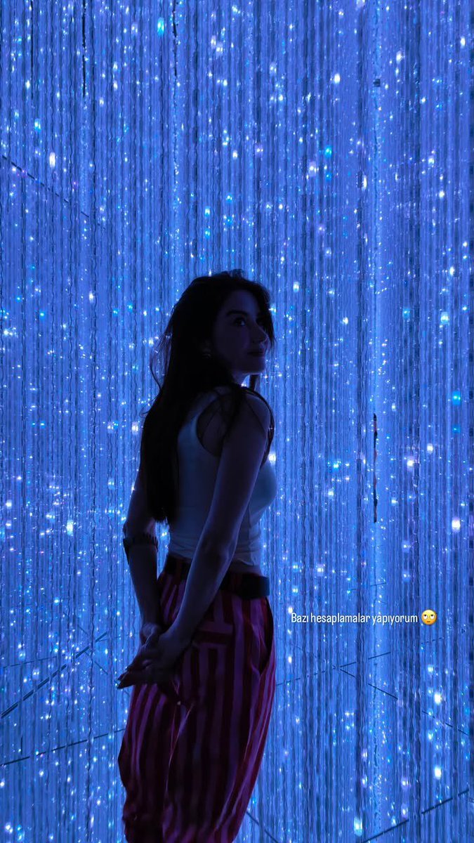 ValouHumb39's tweet photo. ✨✨evet ……
Finally #ÖzSer  Tokyo 🇯🇵 #ÖgeGürel #SerkanÇayoğlu 
Muhteşem bir masal. Teamlab planet 
✨ I'm doing some calculations https://t.co/X3NLnOW2w9