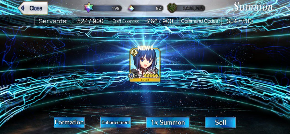 hareef02's tweet photo. JUST GIVE ME 1 COPY OF SUMMER NIKITICH https://t.co/90iQeQet82