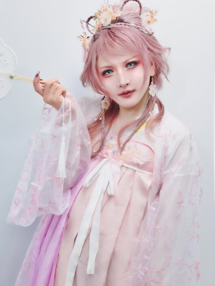 JILUKAGallery's tweet photo. https://t.co/CQxoqfAE5e