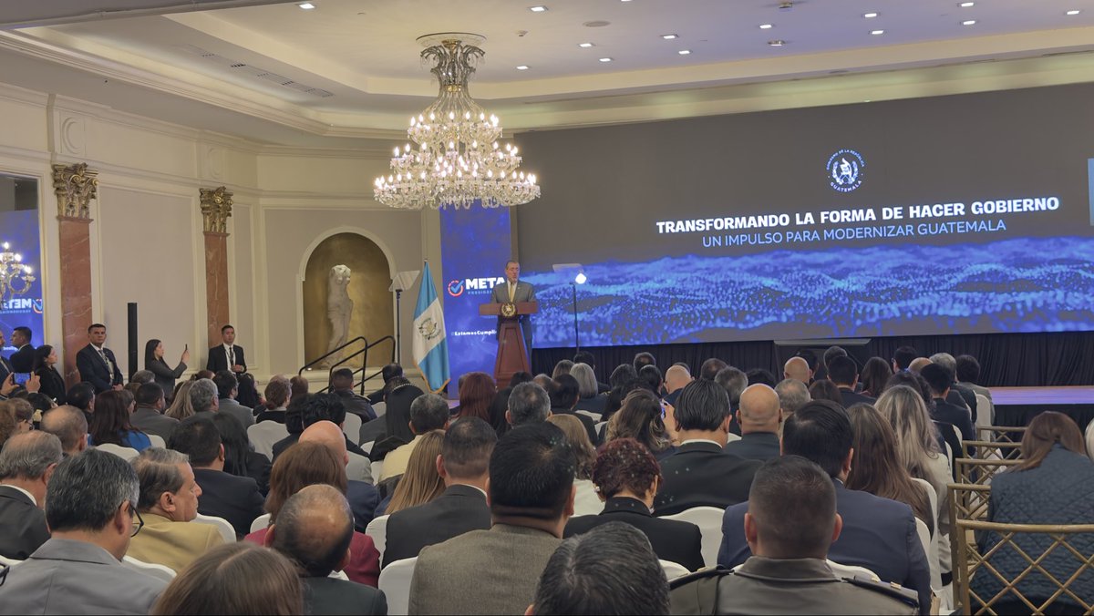 LincyRodriguezg's tweet photo. El presidente @BArevalodeLeon participa en la presentación de la Agenda Nacional de Modernización del Organismo Ejecutivo, bajo el lema “Transformando la forma de hacer gobierno: un impulso para modernizar Guatemala”.

@AGN_noticias https://t.co/UtYyrpxBoP