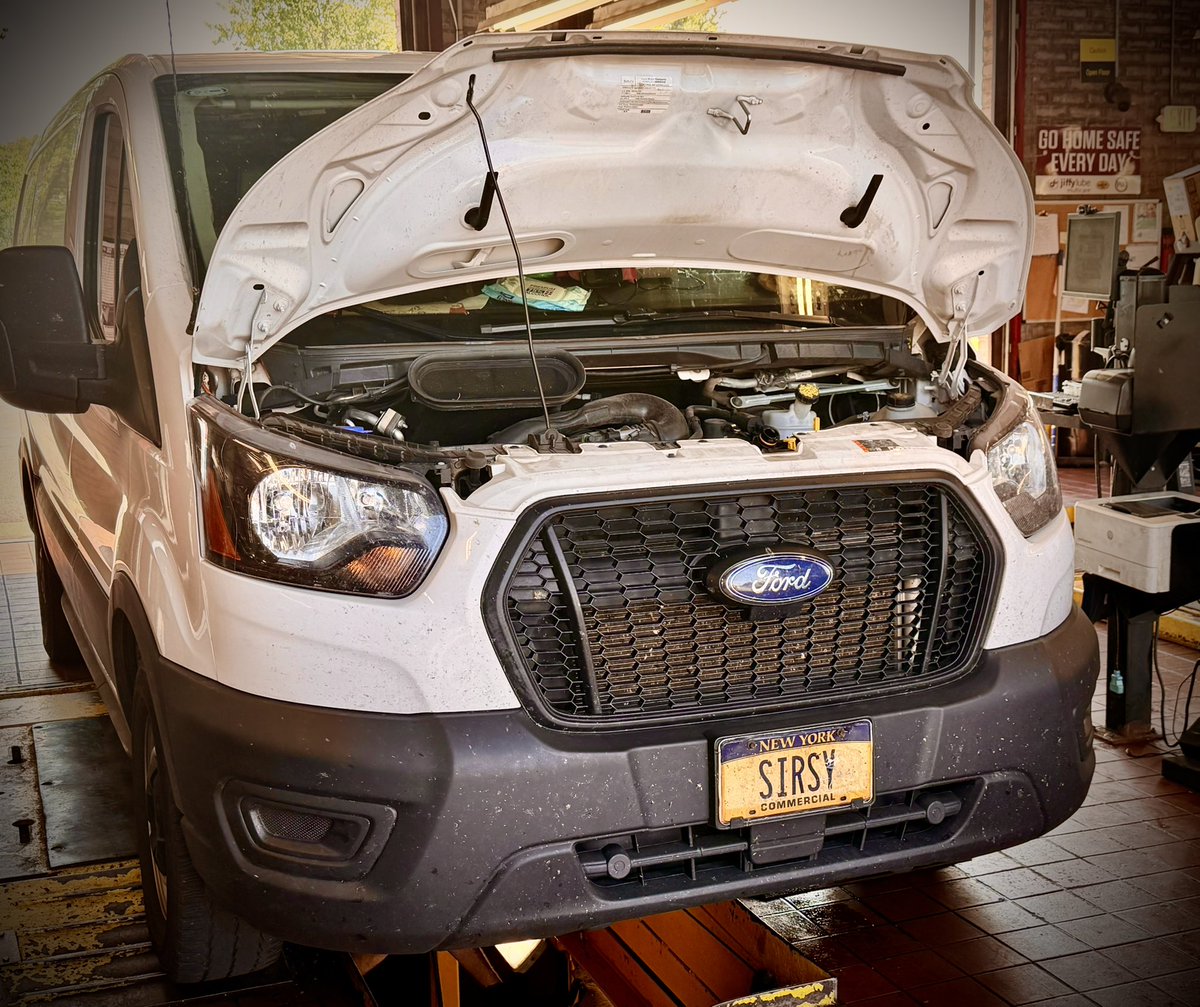 SIRSY's tweet photo. Obi Van’s regular spa treatments are getting more and more expensive with the rising oil prices. 

Thanks, P Gregory Pulenskey for 75 miles! Ready for VA trip (P Gregory see you 7/25 at WEXT Fest?) 

https://t.co/x2UyPQSSsK
#sirsy #sirsyband #sirsysponsor #oilchange #smokyskies https://t.co/ADqUl4B4Co