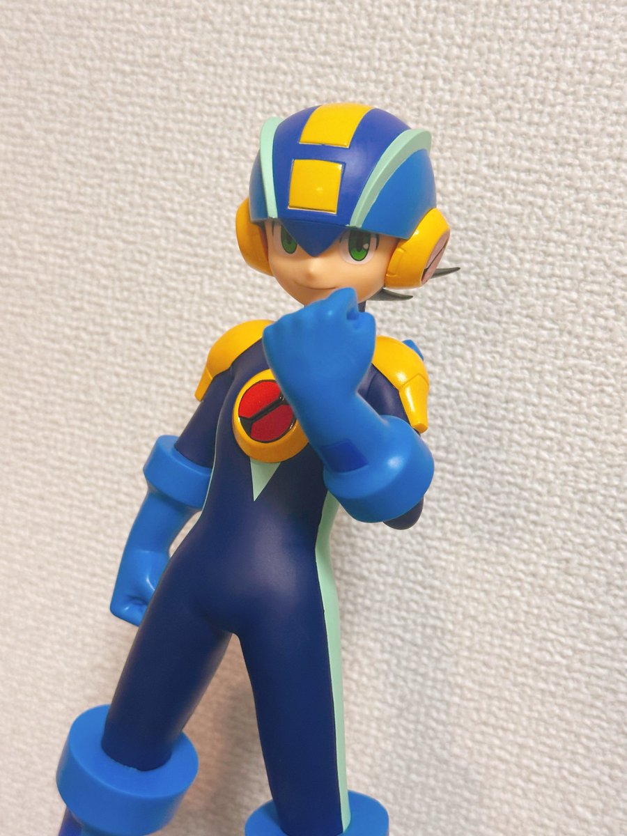urzaur's tweet photo. 意を決して開けたんですが、このプライズのロックマンエグゼさん本当に出来がいい！！！！！、！！！！！！！あとデカくてめちゃちゃんと自立する https://t.co/NwGQuVaVjA