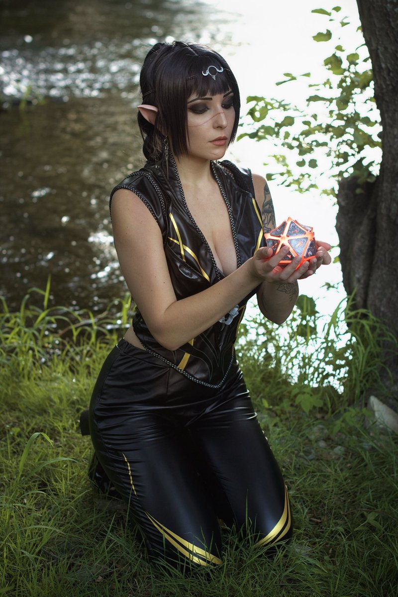 dragunova_cos's tweet photo. « 𝓓𝓸 𝓨𝓸𝓾 𝓚𝓷𝓸𝔀 𝓦𝓱𝔂 𝓘 𝓛𝓸𝓿𝓮 𝓝𝓲𝓰𝓱𝓽 𝓞𝓻𝓬𝓱𝓲𝓭𝓼? » 

My Shadowheart Camp cosplay 🔥 https://t.co/Q3xBDF8pzz
