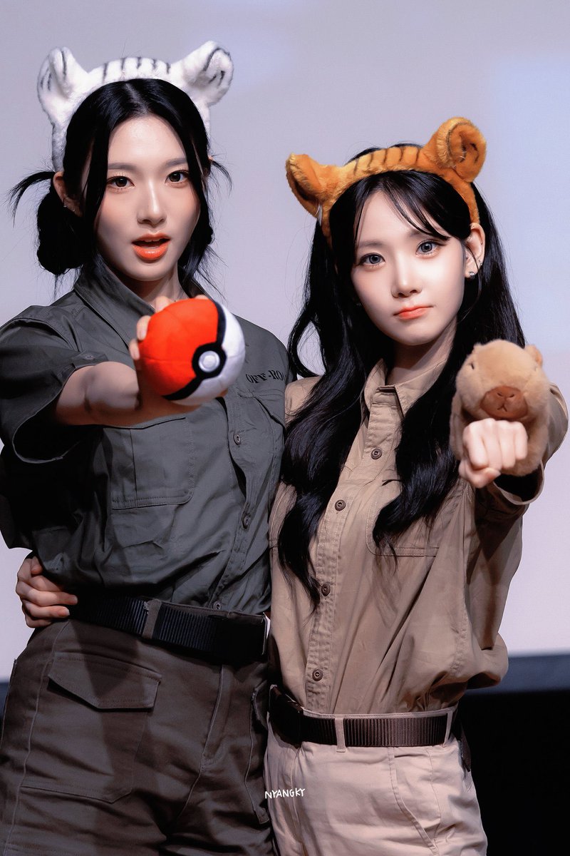 tripleSCalendar's tweet photo. Today is 15/07! 
S7 + S15

@ NYANGKY_ 

#tripleS #트리플에스 #NaKyoung #나경 #Xinyu #신위 https://t.co/WcJctRBowU