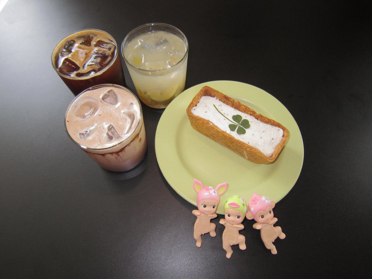 yuo0ra's tweet photo. 친구들이랑 행궁둥이 가서 인형 놀이만 잔뜩 하다가 옴 
T-T ♥ 21살들 맞냐며 ••• https://t.co/ZgHyTMBULe