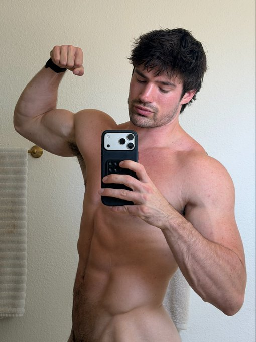 bbbwhite5 tweet picture