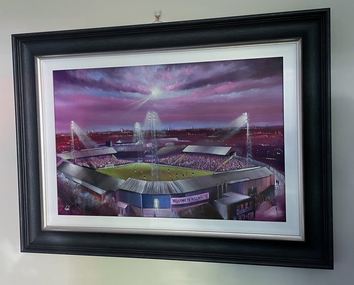 StadiumPortrait's tweet photo. Find your team - sports art for all occasions by Paul Town - prints, box canvas prints, jigsaws and original art - or contact me about your own commission - follow the link
https://t.co/4yASYe9Y2N
#millwall #Millwall #MillwallFC #millwallfc #MFC @MillwallFC https://t.co/yvyeyioIrD