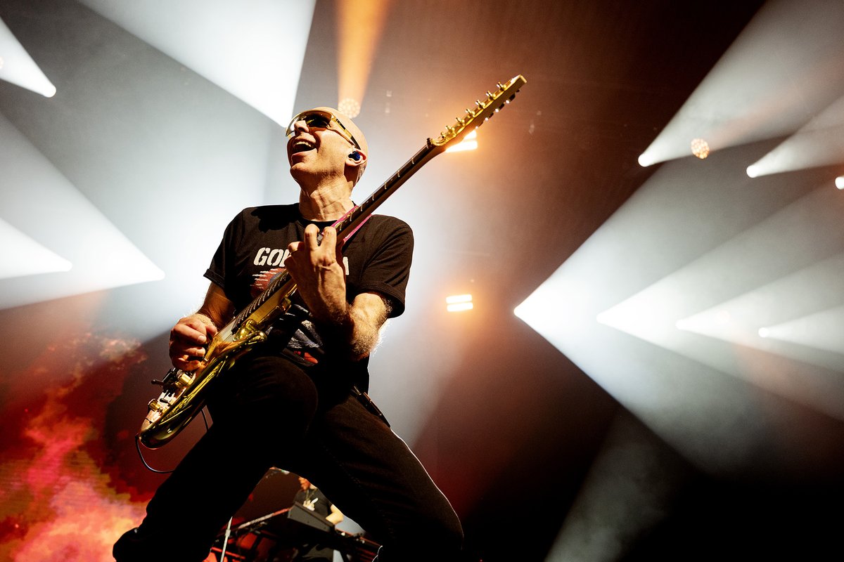 Joe Satriani tweet media