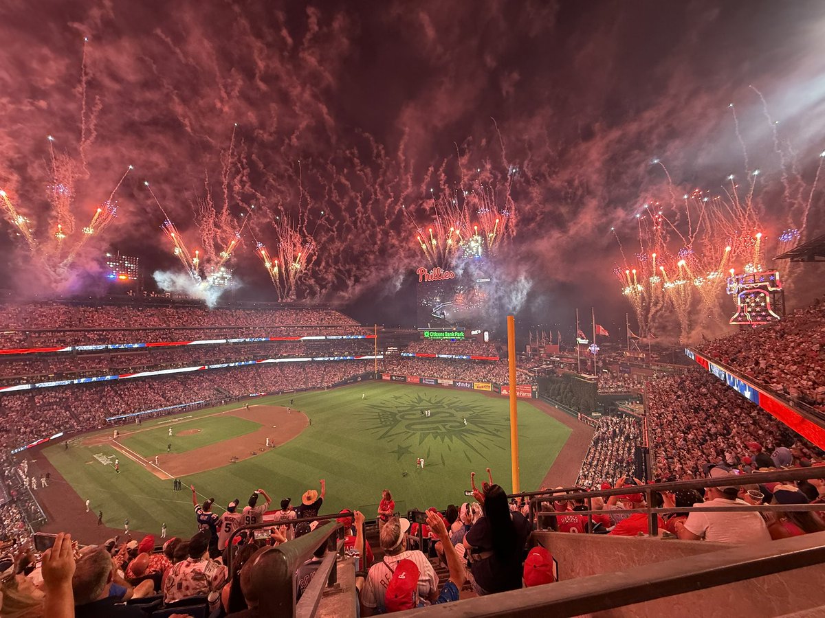 m_omalley's tweet photo. It was even better in the stadium. https://t.co/ePGggkTxux